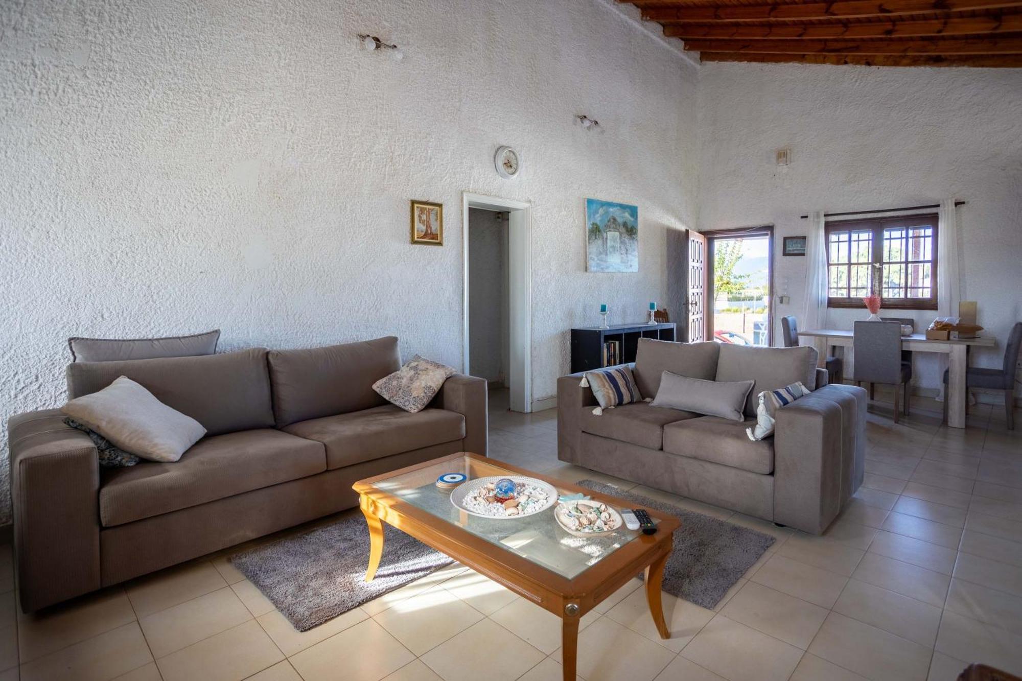 Вилла Seaside Retreat For Families And Pets Мессиния Экстерьер фото